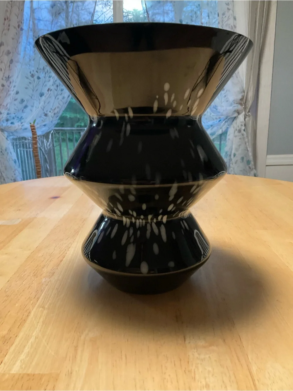 N/A elegant black